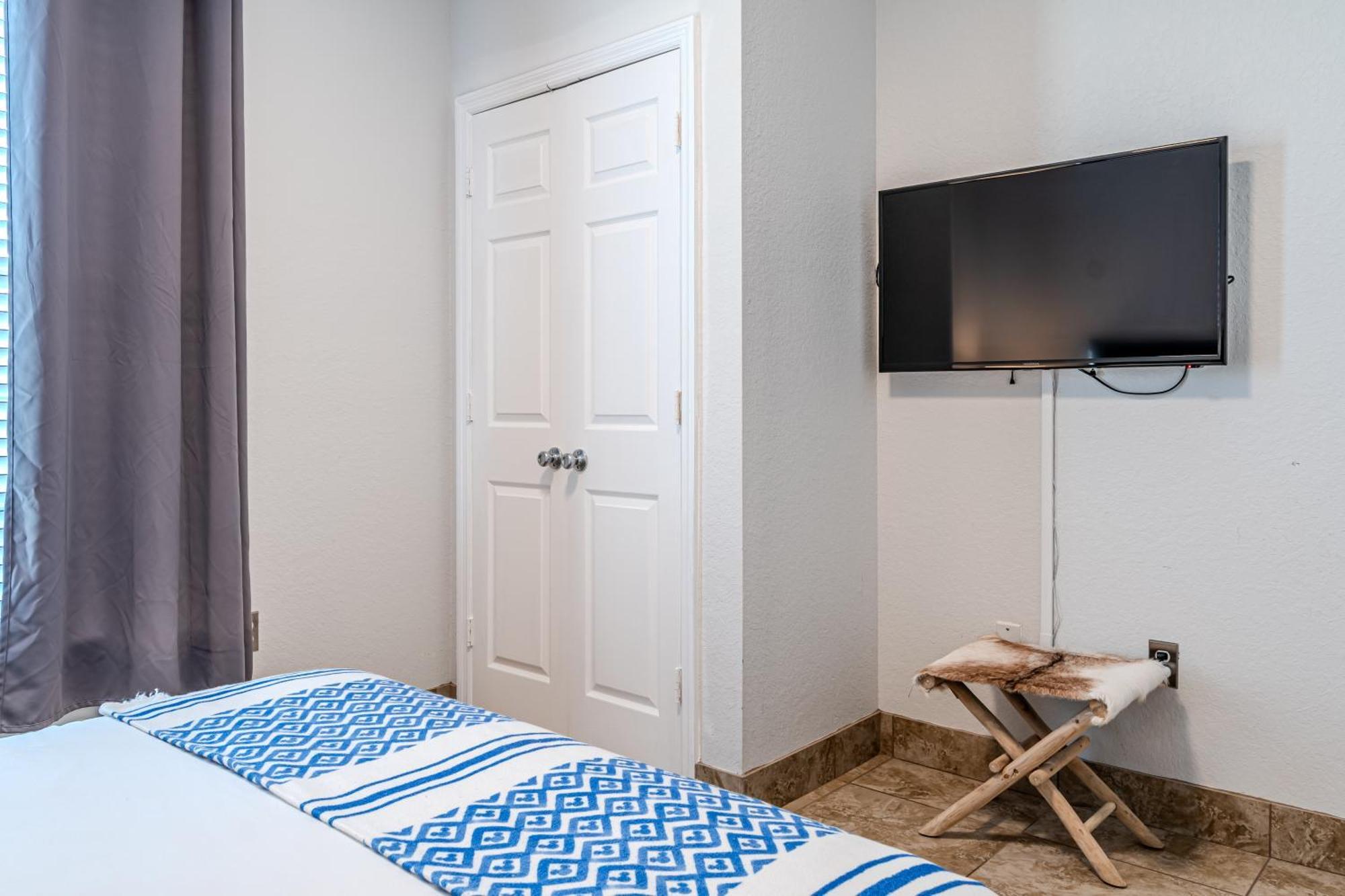 Apartment 3 Bedroom In Tuscana Resort , 15" From Disney Киссимми Экстерьер фото